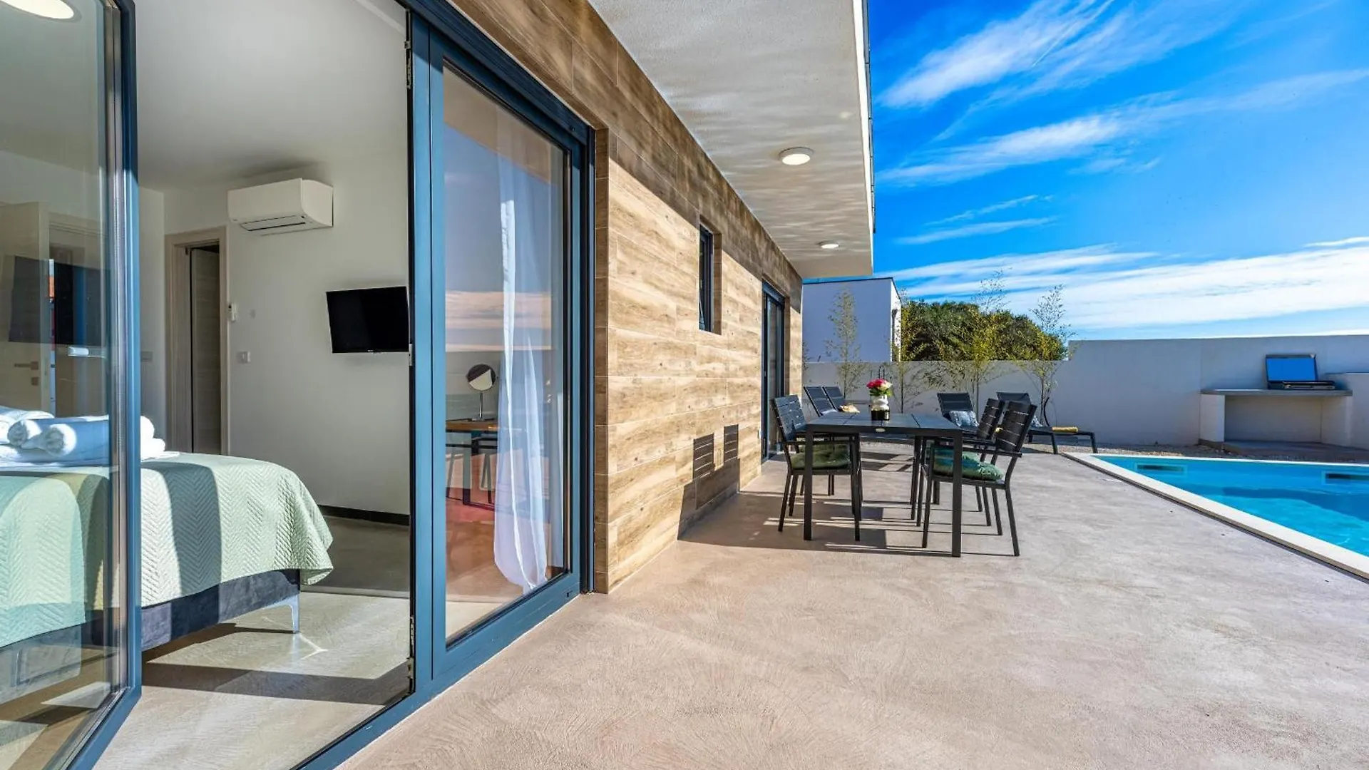 בית נופש פולה Villa Aura