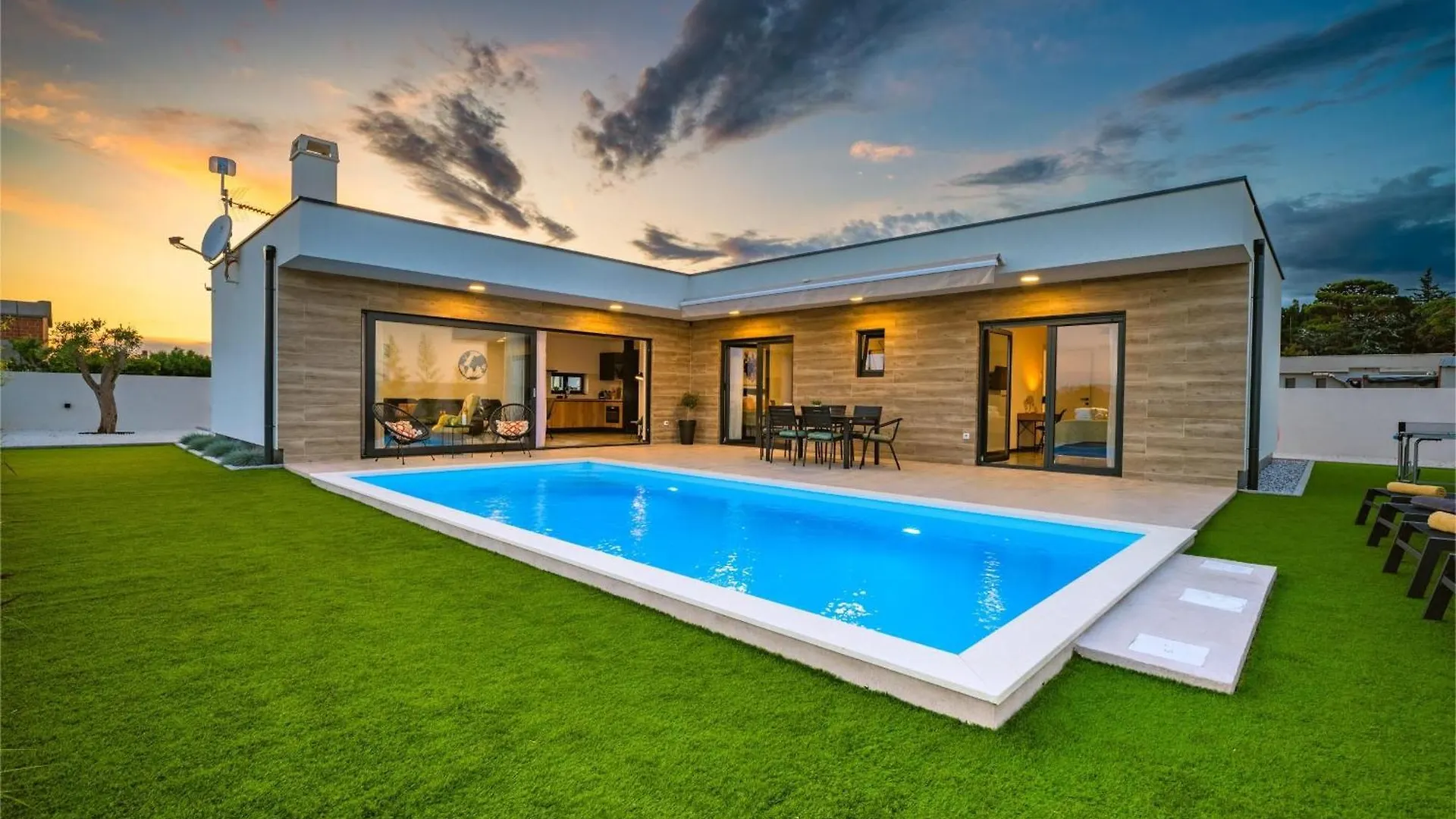 Villa Aura location